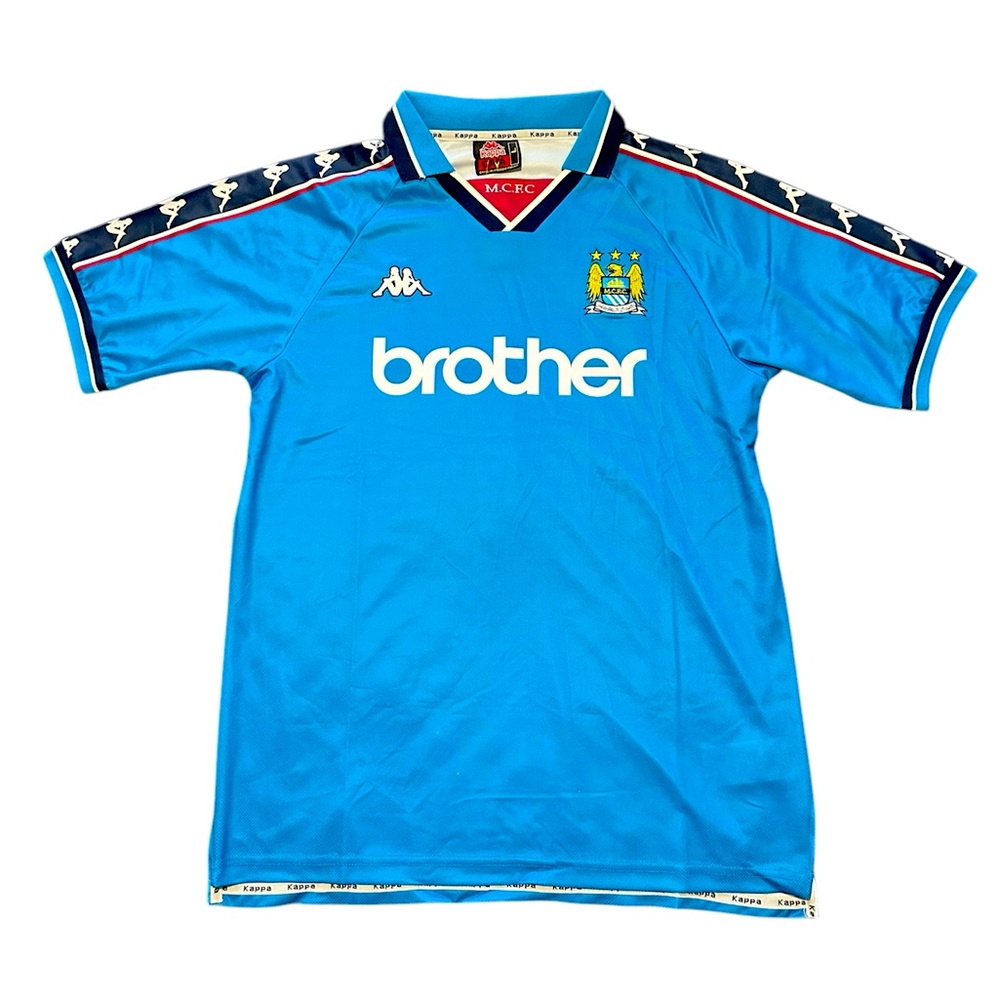1997/98 retro Manchester city home kit. Brand new with tags